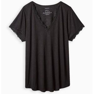 Torrid Classic Fit Feather Soft Slub Lace Trim V-neck Tee — Black